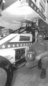 1998-01-02-WMT-New-Car-on-Show